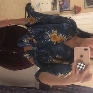 Cute Hawaiian shirt 🌺